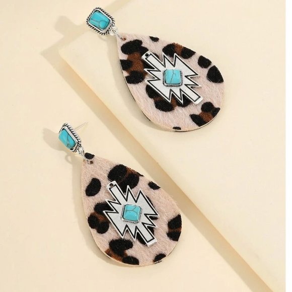 ⭐️❤️ FREE Turquoise Faux Aztec Boho Peasant Hipster Leopard Cheetah Earrings - Picture 3 of 8